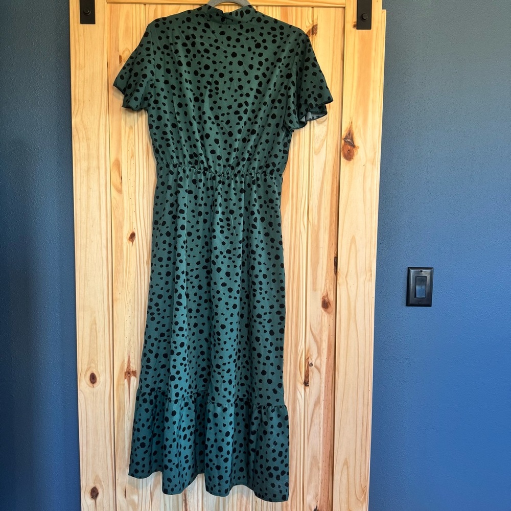 Rockabilly Green & Black Spotted Bow Neckline Flutter Sleeve Dress size Large - Picture 9 of 10